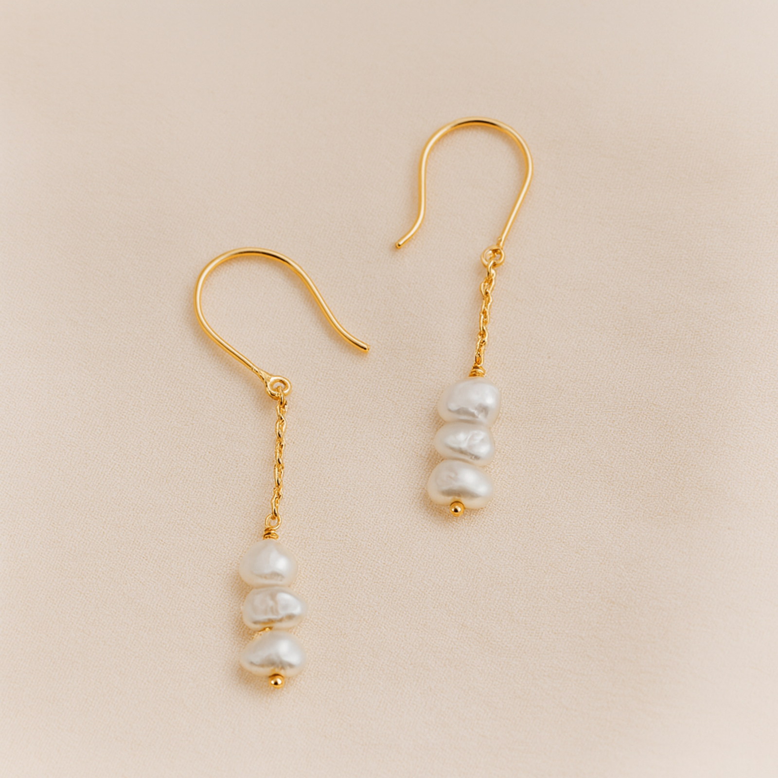 K18ケシパール インディアンフックピアス