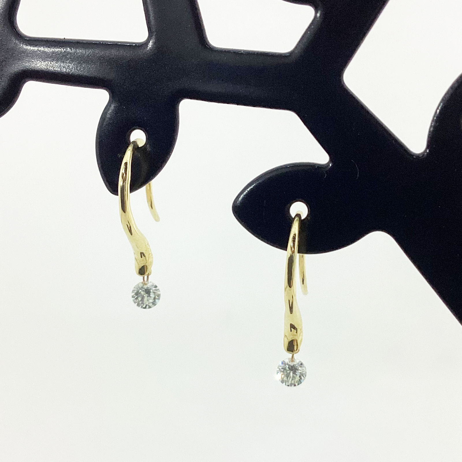 K18★ダイヤ★垂れ下がりピアス★ ジュエリーまつき / K18 レーザーホールダイヤピアス