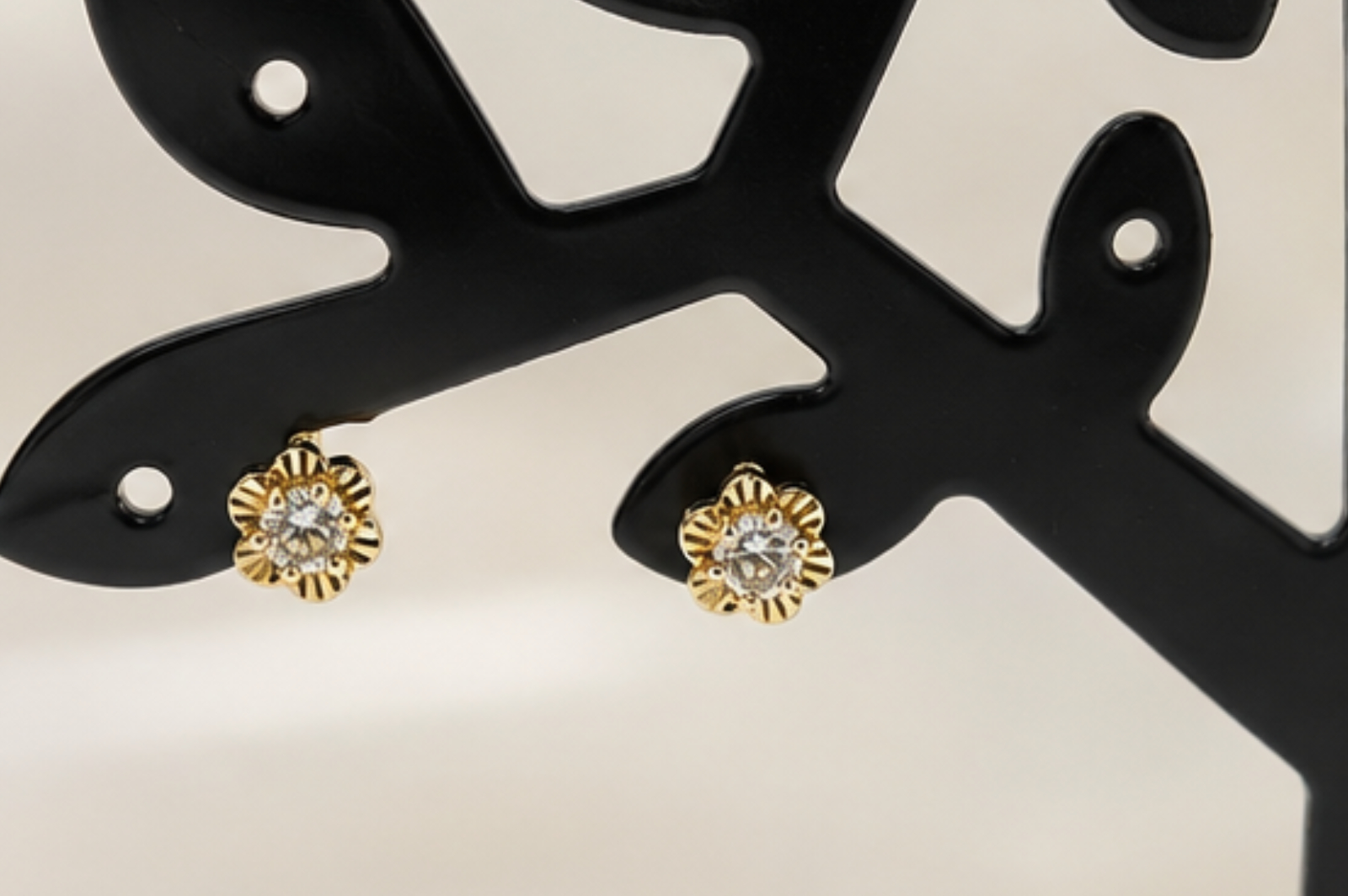 ジュエリーまつき / K18 ダイヤピアス