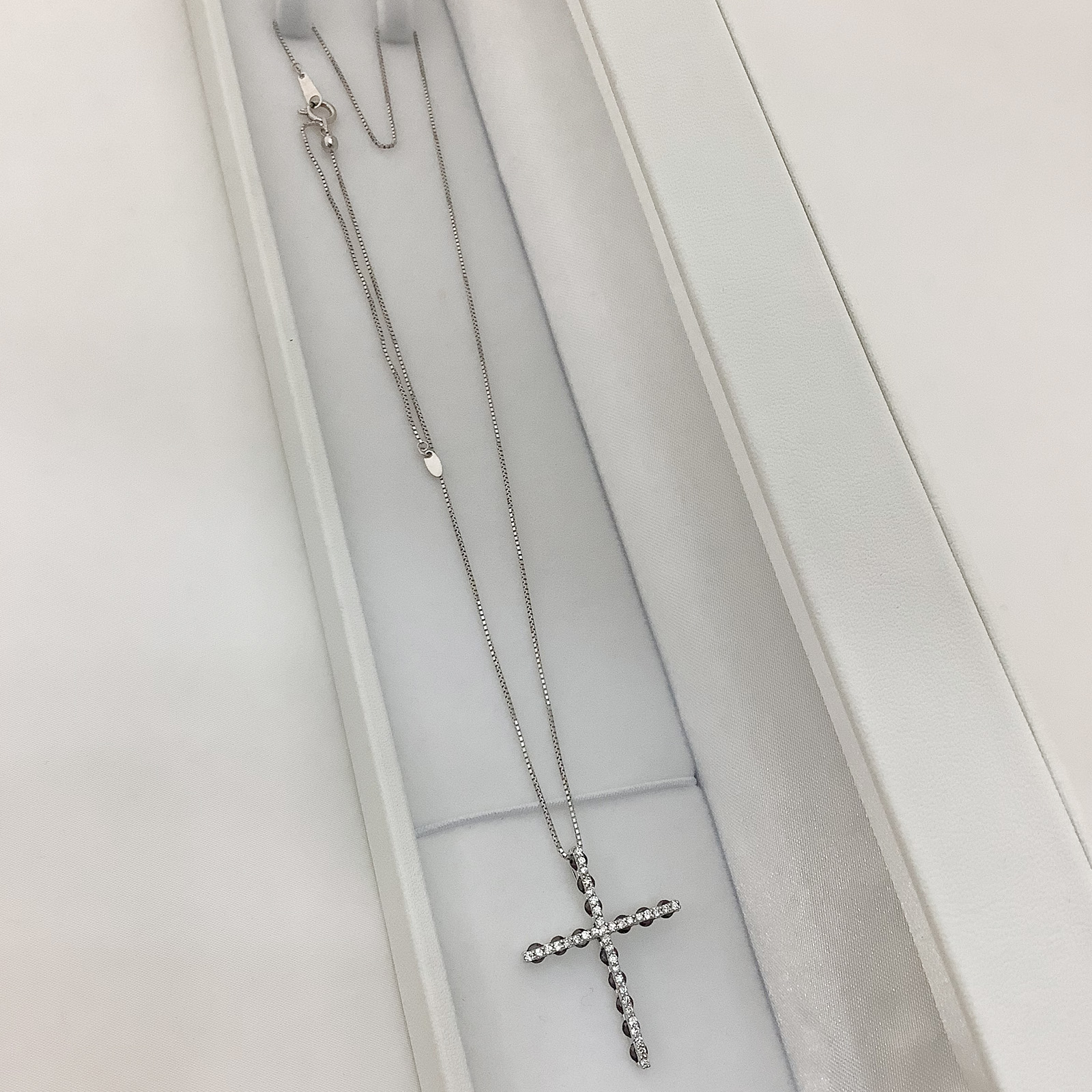 WG(K18)ダイヤ/B.D クロスペンダントネックレス